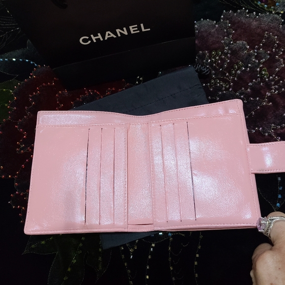 Chanel Wallet - Picture 8 of 16